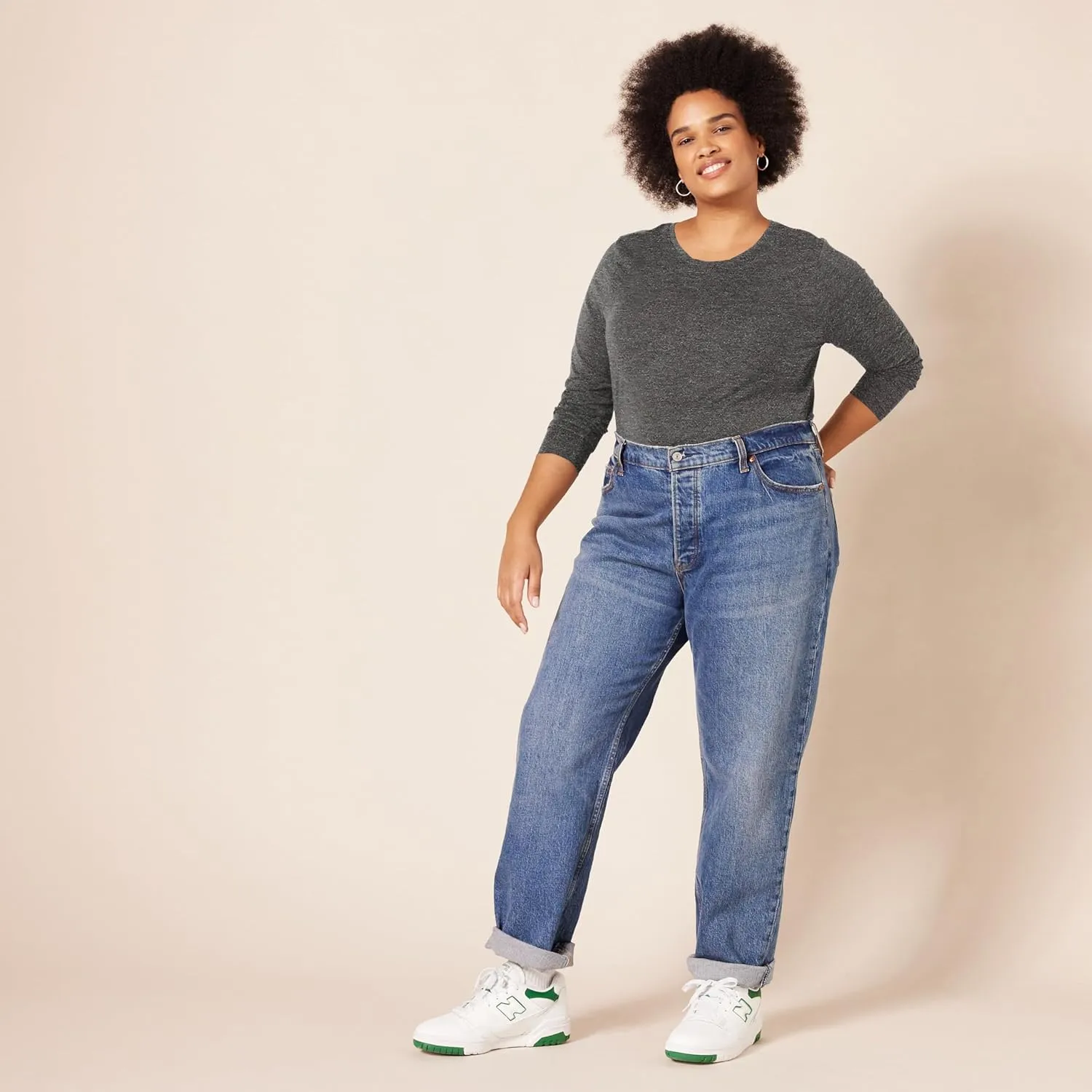 Amazon Essentials Women's Classic-Fit Long-Sleeve Crewneck T-Shirt (Available in Plus Size)