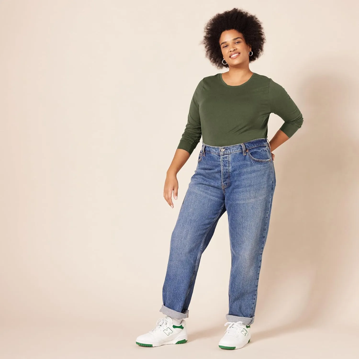 Amazon Essentials Women's Classic-Fit Long-Sleeve Crewneck T-Shirt (Available in Plus Size)