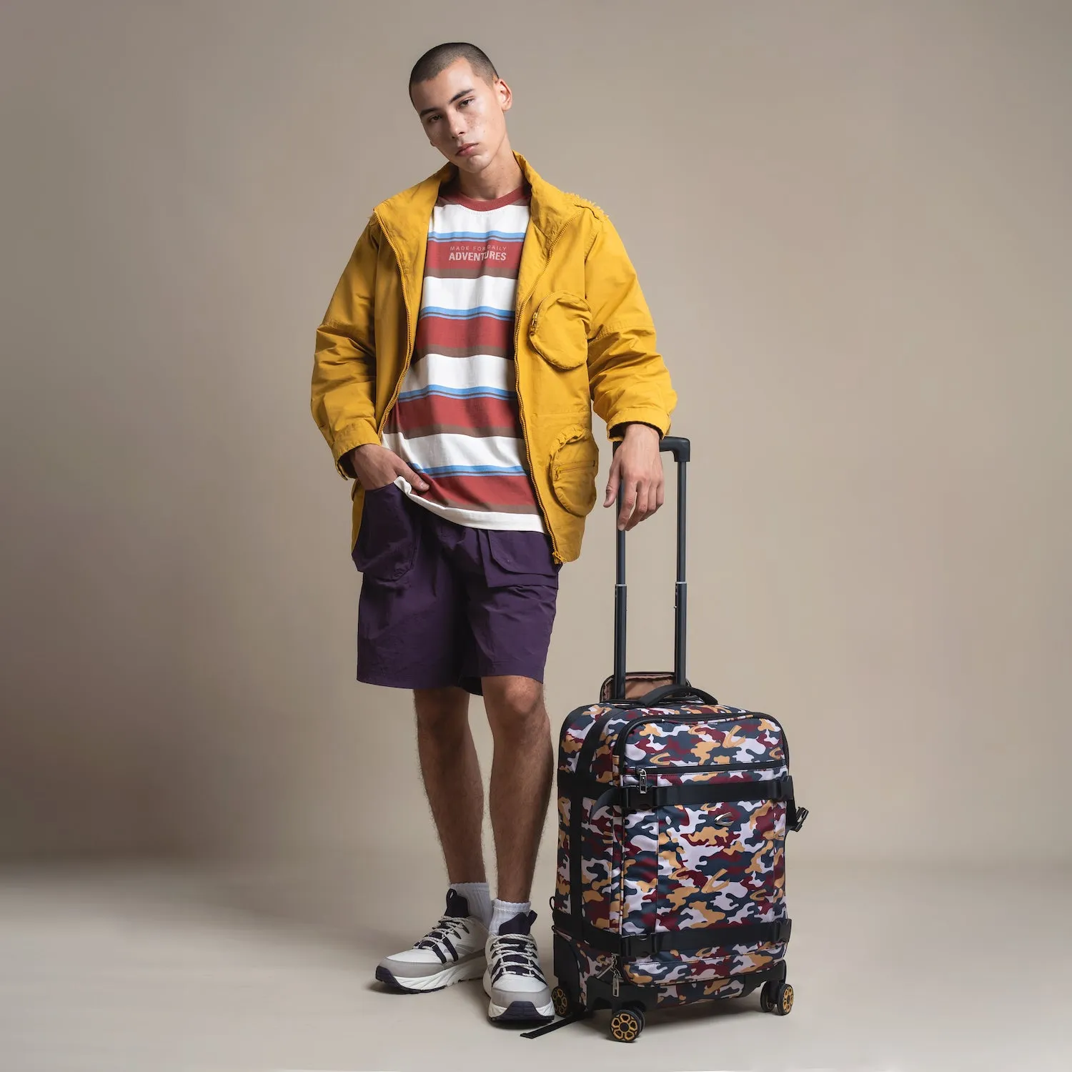 AOP 28" Large Luggage with Stowable Backpack Strap (51700128)