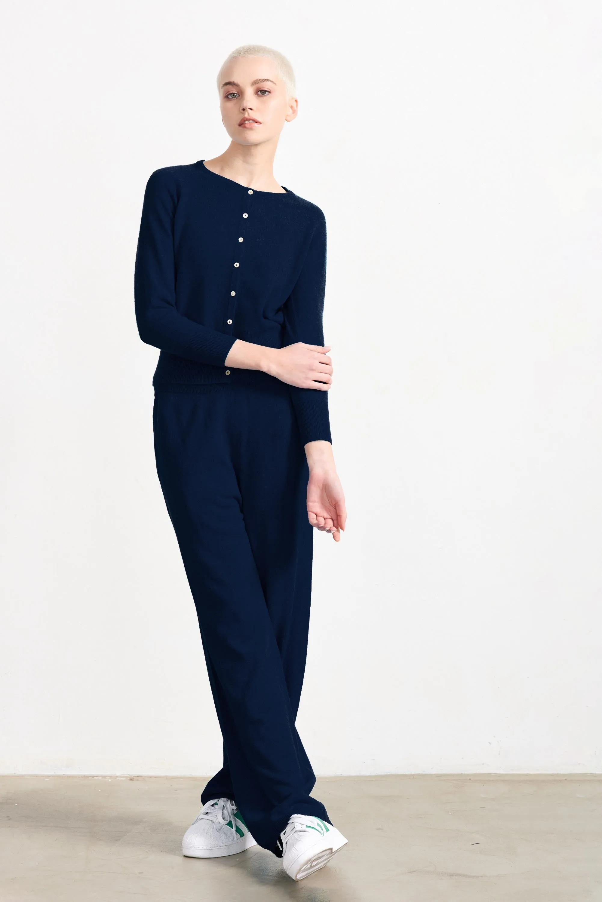 Cashmere Cardigan in Navy
