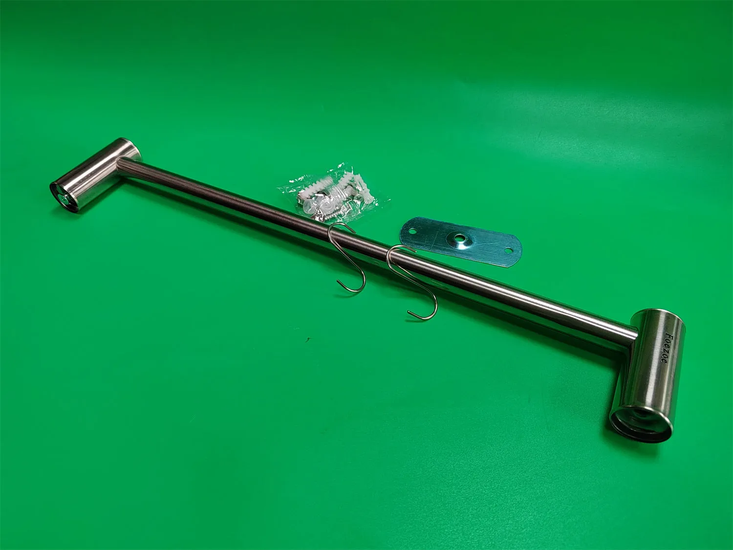 FoeZoe Towel dispensers, fixed, of metal,304 stainless steel metal towel rack