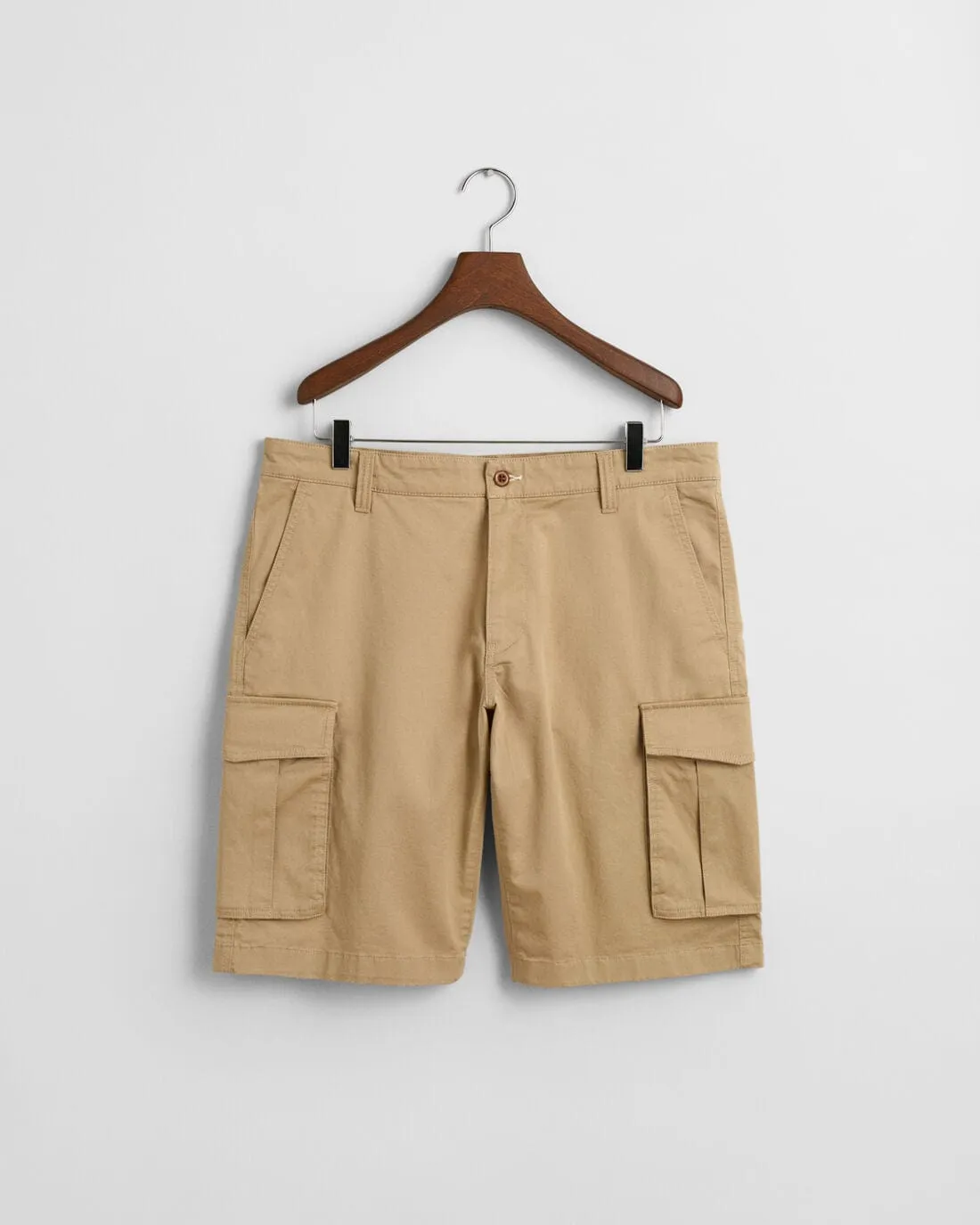 GANT Relaxed Fit Twill Cargo Shorts in Dark Khaki