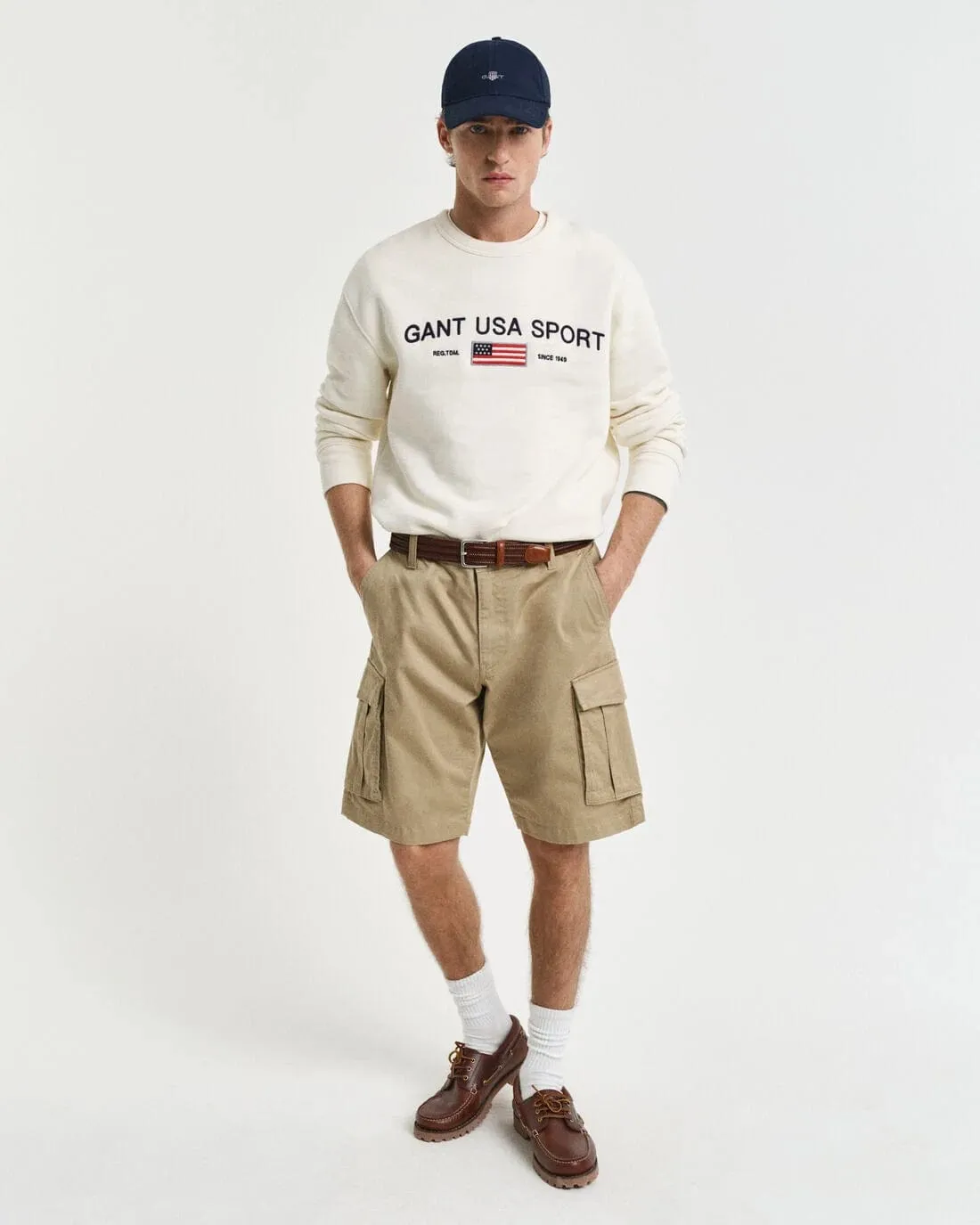 GANT Relaxed Fit Twill Cargo Shorts in Dark Khaki