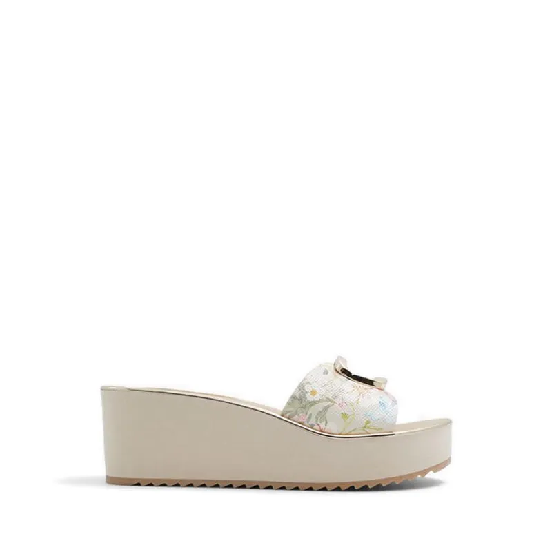 Menhaden Beach Sandals - Beige Overflow