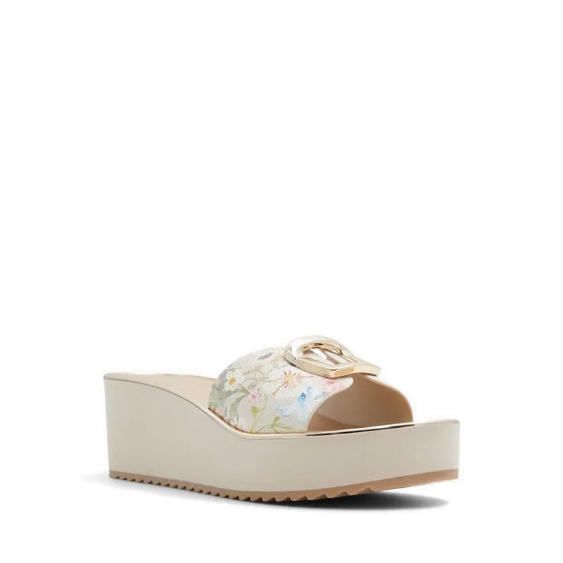 Menhaden Beach Sandals - Beige Overflow