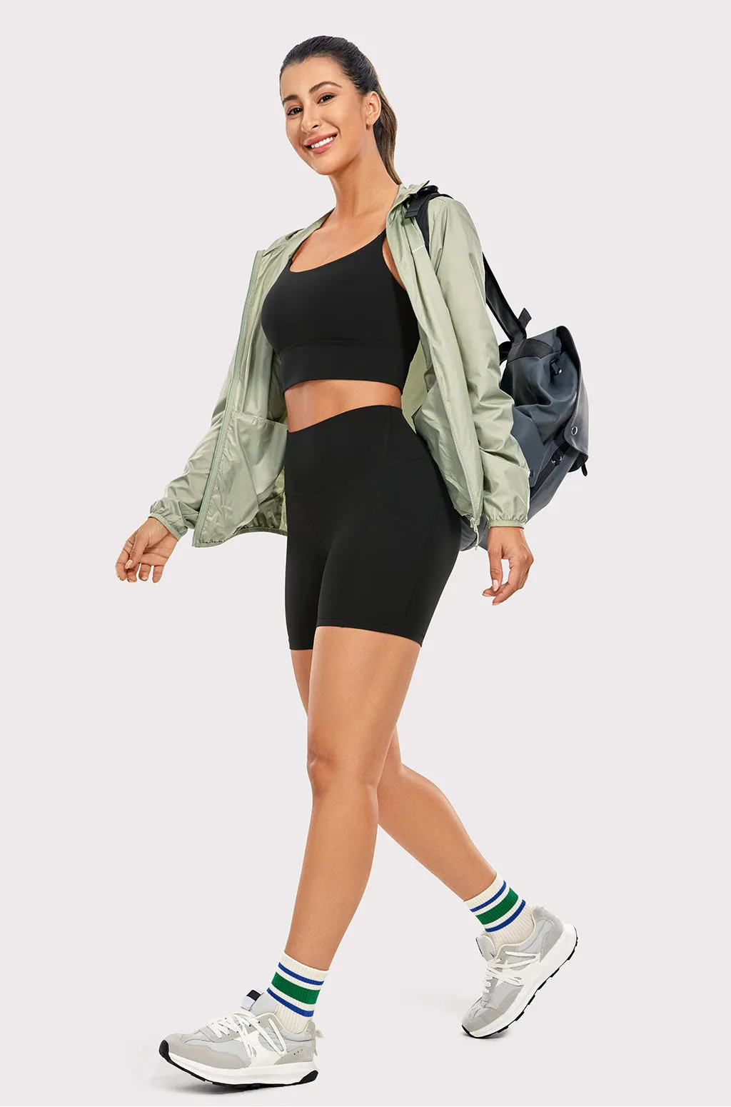 Stretchy Pockets Shorts 5"