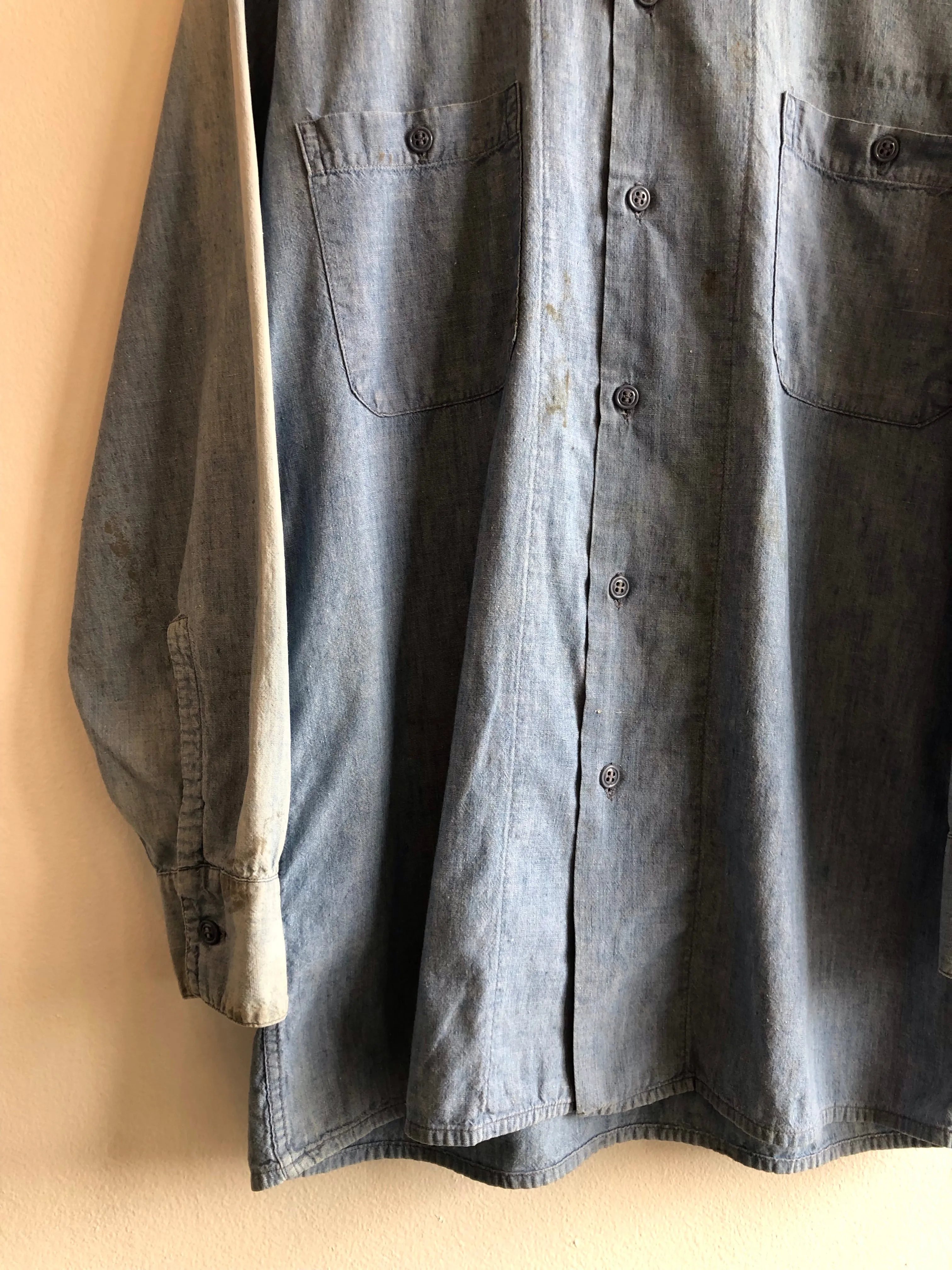 Vintage 1940s WWII Era Selvedge Chambray Button Up Shirt