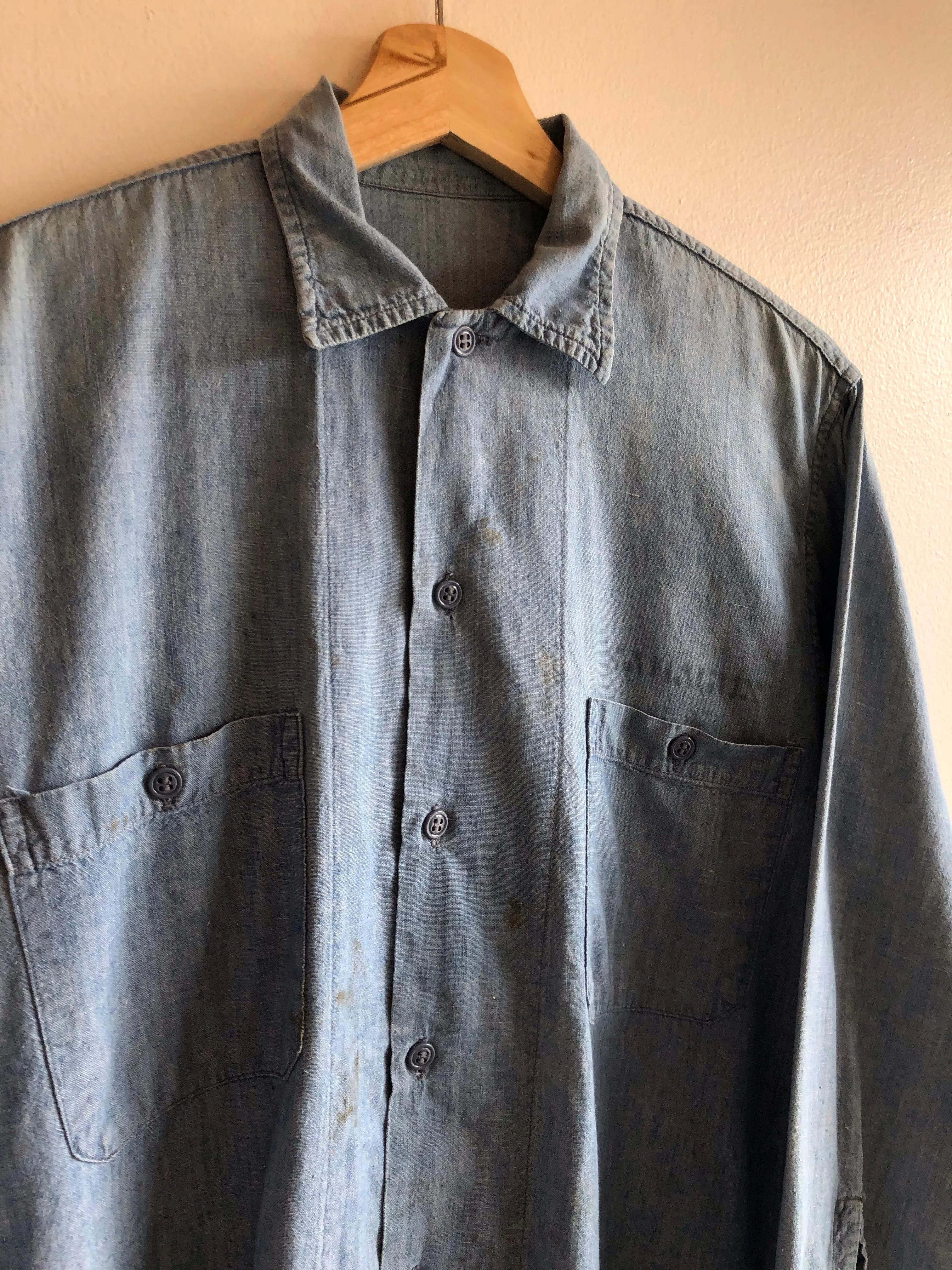 Vintage 1940s WWII Era Selvedge Chambray Button Up Shirt